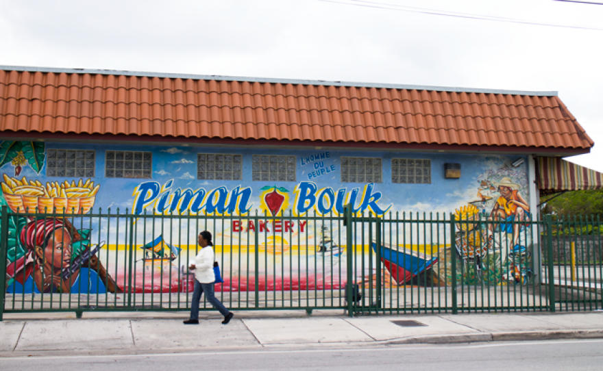 Piman Bouk bakery storefront seen from the sidewalk